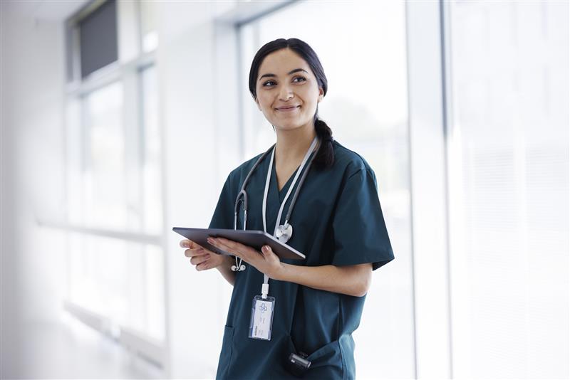 From intuition to evidence: How physicians consume clinical information